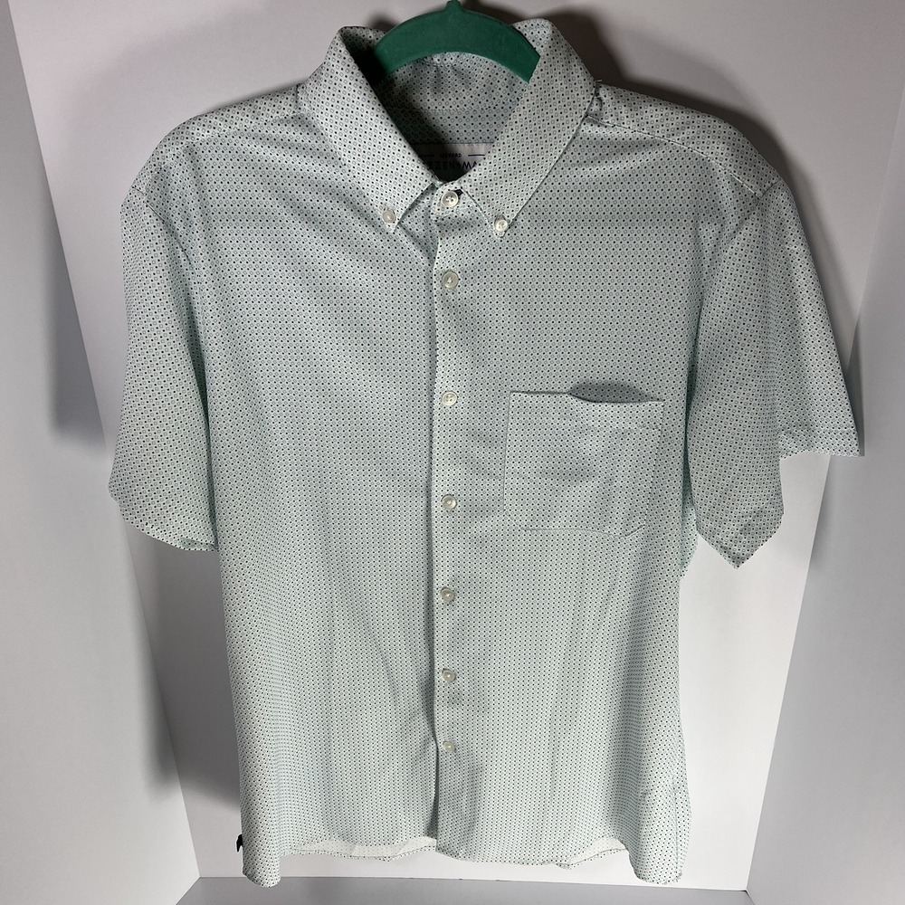Mizzen & Main Shirt Mens Medium White Blue Leeward Short Sleeve Geometric EUC